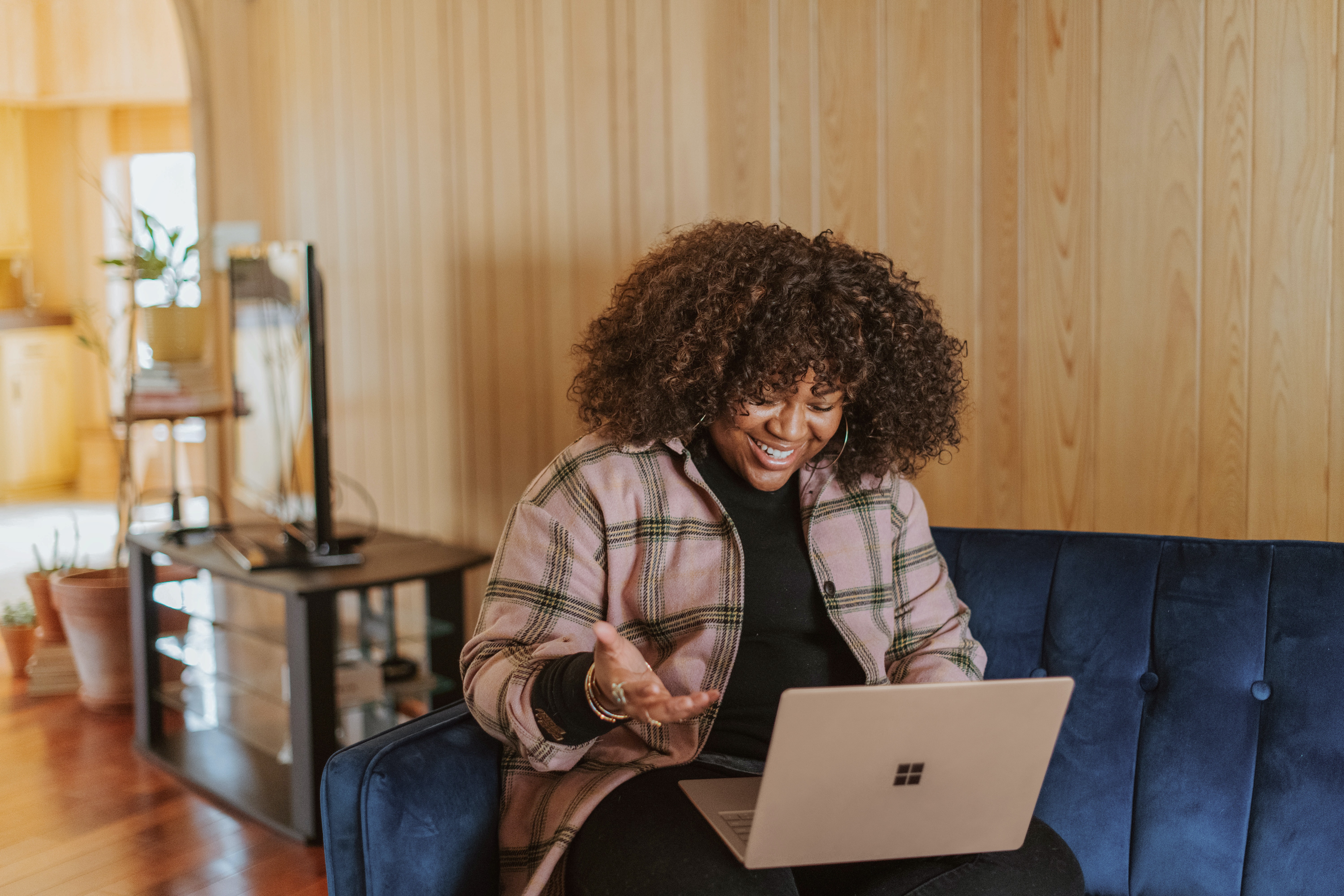 woman happy with the results of online sentiment analysis tool