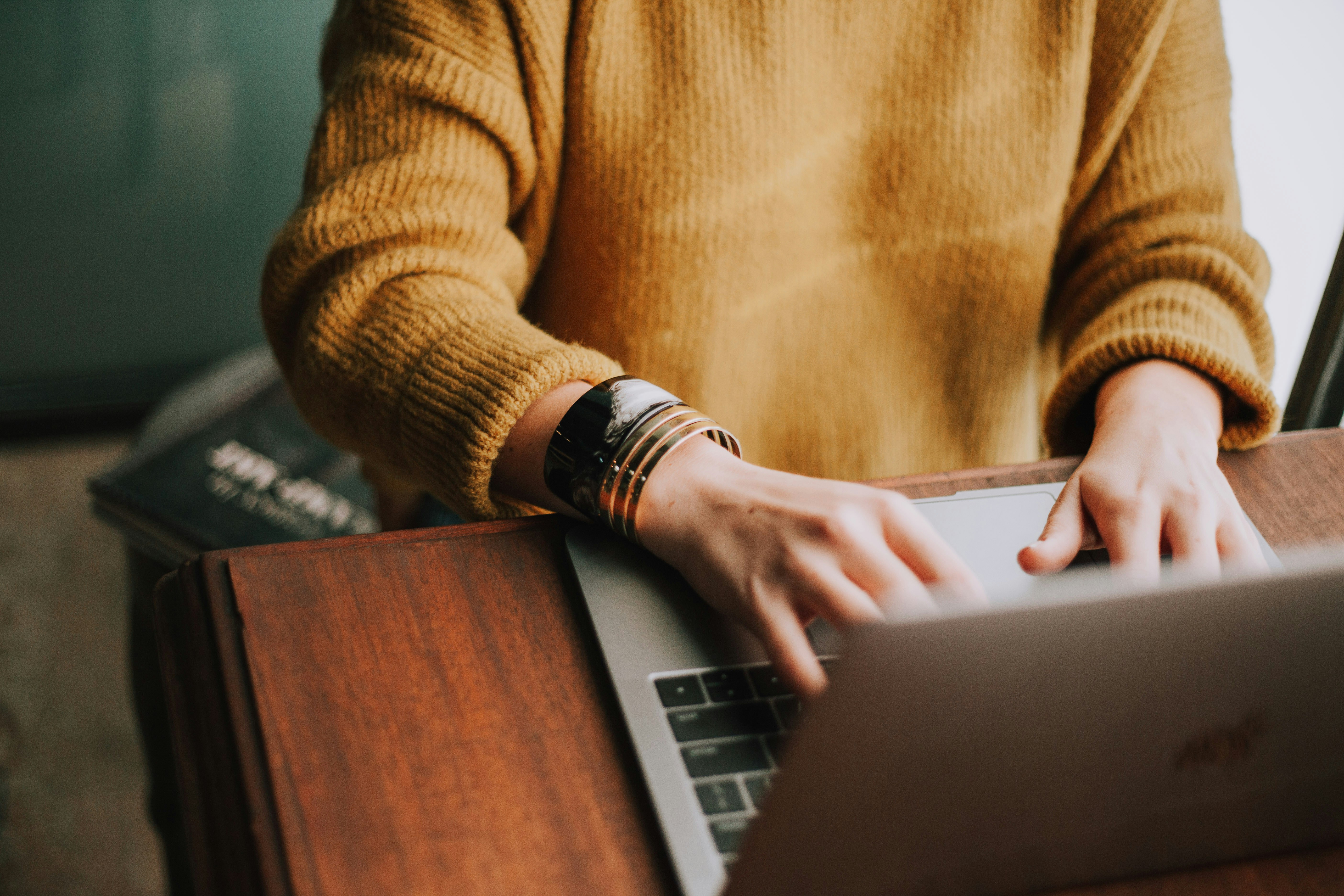 person working - Talend Alternatives